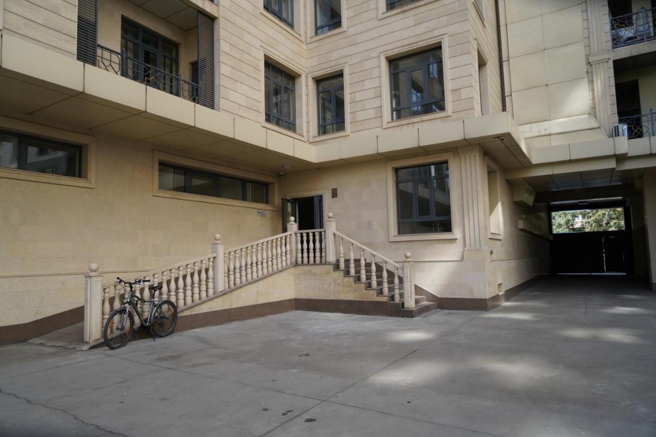 Nice And Comfortable Apartment In The Downtown Of Μπισκέκ Εξωτερικό φωτογραφία